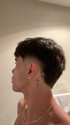 Mens haircut burst fade #hairstyles #burstfade #menstyle #menshair Burst Fade With Cross Design, Burst Fade Mullet Design, Mullet Hairstyle Mens Short Hair, Burst Fade Mullet Short, Burst Fade Textured Top, Triangle Haircut Men, Burst Mullet Fade, Modern Mullet Burst Fade, Lowtaperfade Straight Hair