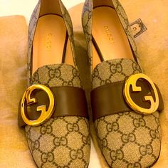 Gorgeous , Brand New This Season Authentic Gucci Shoes. Just Bought Them In Madrid, Spaid . Size 7.5 ( 37.5) Made In Italy. Must Have For True Fashion Diva. All Sales Are Final, No Returns Or Refunds. Enjoy! Elegant Beige Gucci Heels, Designer Brown Slip-on Heels, Luxury Flat Heels For Office, Gucci Luxury Slip-on Heels, Designer Gucci Brown Heels, Luxury Gucci Slip-on Heels, Designer Brown Heels For Work, Luxury Brown Gucci Heels, Designer Brown Heels With Almond Toe