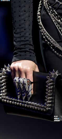 Philipp Plein SS20 Menswear Collection Details Best Handbags, U Can, Menswear Collection, Designer Style, Chanel Boy Bag, Black Outfit