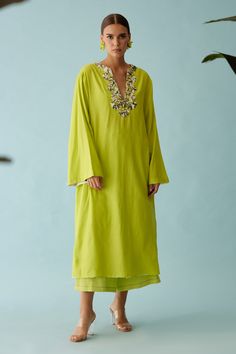 Festive Embroidered Cotton Kaftan, Green Kaftan With Resham Embroidery, Embroidered Straight Kurta Kaftan, Women Kaftan Styles, Festive Kaftan With Cutdana Details, Semi-stitched Silk Kaftan With Resham Embroidery, Kaftan Style, Women Wedding Guest Dresses