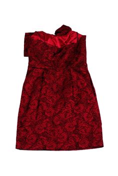 Look as pretty as a rose with this stand out dress. Designed with a rose pattern on the fabric in a strapless silhouette. A large bow complements the bust area. Perfect for any evening event, you will be the best dresses guest. Size 4 79% acetate, 18% nylon, 3% elastane Concealed back zipper Rose pattern on fabric Strapless silhouette Bow on front Side pockets Lined Above knee Re-sewn hook & eye closure Bust 30" Waist 27" Shoulder to hem 27.5" Strapless Party Dresses With Rose Detail, Elegant Evening Dress With Rose Print, Elegant Rose Print Evening Dress, Elegant Red Dress With Rose Print, Elegant Red Rose Print Dress, Red Rose Print Evening Dress, Pattern On Fabric, Dresses Guest, Best Dresses