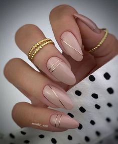 Neutral Travel Nails, Formal Pink Nails, France Nails Ideas, Beige Nails Design Classy, Nail Ideas Light Pink, Nude Design Nails, Vintage Wedding Nails, Beige Nails