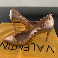 Valentino Rock Stud Pump. Super Cute Rose Gold Size 38/12 Only Worn Ones Please Review Last Pictures For Any Manor Flaws Only Yellow Dust Bag, Original Box Not Included Elegant Gold Heels With Spikes, Valentino Pink, Cute Rose, Valentino Shoes, Pink And Gold, Shoes Women Heels, Original Box, Dust Bag, Shoes Heels