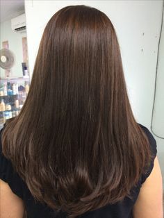 Love the color and length U Shaped Haircut With Layers Medium, U Haircut For Medium Hair, U Cut Hairstyle Medium, Haircuts For Medium Length Hair Straight, Straight Hair Perm, Balayage Brunette Short, U Cut Hairstyle, Brunette Short