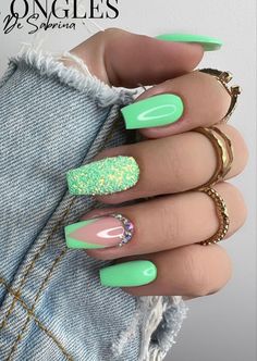 Easter Kawaii, Kawaii Spring, Nails Easter, Fancy Nails Designs, Nails Green, Colorful Nails, Acrylic Nails Coffin Short, Nails Black