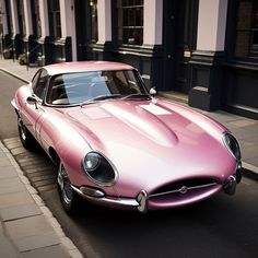 Jaguar E Type Car: Retro Masterpiece Jaguar Vintage, Vintage Jaguar, Car Journey, Car Retro, Best Champagne, Car Experience, Classic Automobiles, Jaguar Xk, Jaguar Car