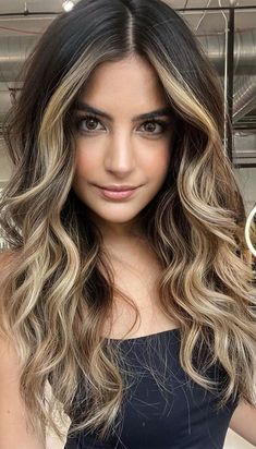 Dark Brown Hair With Blonde Highlights, Blonde Highlights On Dark Hair, Honey Brown Hair, Champagne Blonde, Brown Hair With Blonde Highlights, Hair Affair