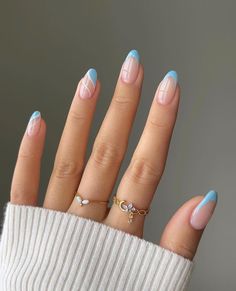 Embracing Elegance and Whimsy: Short Almond Nails Spring 2024 Trends - divagaze.com Almond Nails With Blue Design, Blue With White Nails, Nail Ideas Almond Short, Summery Nails 2024 Almond, 2024 Nail Ideas, Blue And White Nails Short, Elegant Nails Short, Simple Acrylic Nail Ideas, Summer Nail Inspo 2024 Almond