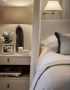 Bed And Lamp, Laura Hammett Interiors Bedrooms, Laura Hammett Bedroom, Lux Master Bedrooms Decor, Cool Bedside Table, White Bedside Table Styling, Hotel Like Bedroom, Laura Hammett Interiors, Nightstand Lamps Bedroom