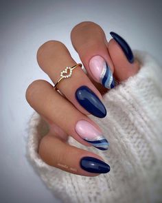 Blue Gel Nails Ideas Art Designs, Dip Nail Designs French Tips, Elegant Winter Nail Designs, Gelnagels Ideas, Nail Designs In Blue, Nails Blue Ideas, All Blue Nails, Blue Trendy Nails, Nail Designs 2023 Trends