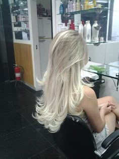 Cabelo Loiro Bleach Hair Ideas, Bleach Hair, Platinum Hair, Blonde Hair Inspiration, Pinterest Hair, Blonde Hair Looks, Platinum Blonde Hair, Long Blonde, Bleached Hair