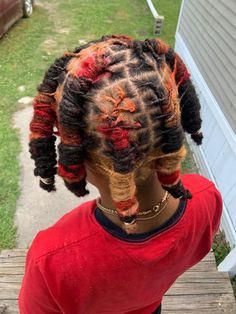 Barrow Twist Dreads Men, Locs Astetic, Dreadhead Colors, Loc Dye Ideas Men, Dread Dye Ideas Men, Men’s Loc Styles, Dread Styles For Men, Dyed Dreadlocks, Female Dreadlocks Styles