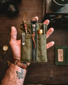 The Pocket Tool Pouch PRE ORDER - Etsy Ukraine Leather Tool Pouches, Leather Working Projects, Tool Pouches, Canvas Diy, Pocket Tool, Tool Pouch, I'm Broke, Mens Leather Bag, Tool Bag