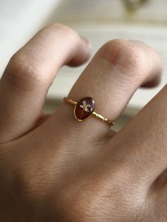 Resin Jewelry Aesthetic, Gem Wedding Rings, Plants Aesthetic Minimalist, Gold Ring Aesthetic, Real Gold Rings, Jewelry Cottagecore, Sun And Moon Jewelry, Minimalist Jewelry Gold, Cottagecore Jewelry