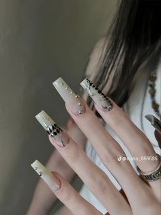 Opiumcore Nails, Ideas For Long Nails, Daisy Acrylic Nails, Chic Nail Art, Spring Nail Designs