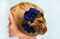 Navy blue fascinator Flower Corsage headpiece by MyArtDeco on Etsy, $24.00 Blue Hair Clip, Floral Fascinator, Navy Blue Fascinator, Hair Clip Wedding, Floral Fascinators, Blue Fascinator, Wedding Fascinators, Flower Corsage, Wedding Hair Pins