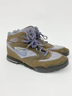 "ITEM DESCRIPTION 80s Vintage, Nice Color, NIKE Hiking Shoes. Brand : Vintage - NIKE Size : Womens US11, Mens US9.5 Color : Brown + Fade Purple \"Lite fading on side, as is condition.\"" Lace-up High-top Sneakers For Hiking, Laced High-top Sneakers For Hiking, Mid-top Hiking Boots With Rubber Sole For Streetwear, Sporty High-top Sneakers With Round Toe For Hiking, Sporty High-top Sneakers For Hiking, Low-top Hiking Boots For Streetwear, Low-top Hiking Boots With Laces For Streetwear, Casual High-top Hiking Boots For Sports, Sporty Low-top Hiking Boots For Streetwear