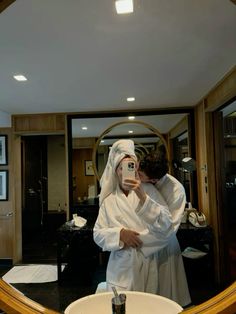 Rich Travel Couple Aesthetic, Vision Board Photos Marriage, Man Loving His Woman, My Dream Husband, Cute Couple Pics In Hotel Room, Couples Watching Tv Together, Love Inspo Aesthetic, Couple On Honeymoon, Old Money Honeymoon