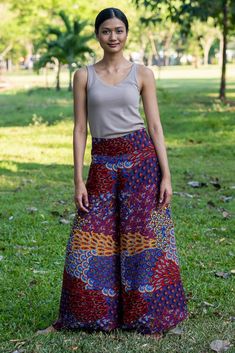 Breezy, comfortable and super easy to combine with your favorite tops.  What's not to love about these Thai Palazzo Pants?  The fabric is printed with a mesmerising layered floral pattern which shimmer as the pants move. High-waisted and wide-legged they will suit most figures and are made to be worn as full length pants.   To make these pants more comfortable, elastic has been used on the rear of the waistband, giving you the chance to show off the top of the pants without the smocked waist of Thai Pants, Native Gardens, Full Length Pants, Fisherman Pants, Printed Palazzo Pants, Adventure Outfit, Hippie Pants, Western Look, Diy Couture