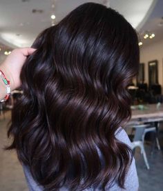 Fall Brunette, Natural Hair Fall, Black Hair Ombre, Best Short Hair, Brunette Aesthetic, Hair Dark Brown, Color For Black Hair, Hair Inspired, Fall Hair Color Ideas