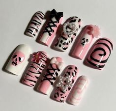 Pink Emo Nails, Scene Kid Nails, Scene Nails Emo, Emo Nails, Pink 2000s, Future Nails, Luv Nails, Quinceanera Nails