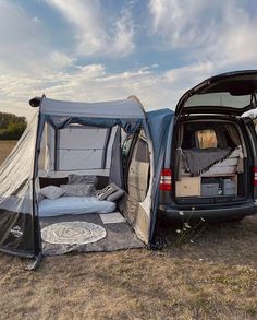 Car Camping Family, Van Life Interior Aesthetic, Car Camping Build, Van Camping Hacks, Mini Van Camping, Van Camping Ideas, Honda Odyssey Camping, Car Camping Setup