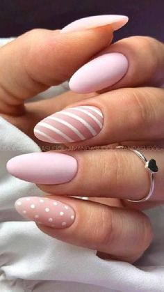 Almond Nail Art, Nail Art For Beginners, Trendy Nail Art Designs, Almond Acrylic Nails, Trendy Nail Art, Oval Nails, Short Acrylic Nails, Nail Arts, Best Acrylic Nails