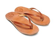 Beek Seabird sandals in  tan Leather Flip Flops Womens, Asparagus Plant, Flip Flops For Women, Leather Flip Flops, Pool Days, Sea Birds, Arch Support, Flip Flop Sandals, Asparagus