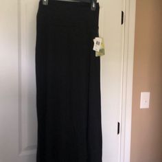 Long Black Skirt Nwt Black Stretch Full Length Maxi Skirt, Black Stretch Full-length Maxi Skirt, Black Full-length Maxi Skirt For Night Out, Casual Black Maxi Skirt For Night Out, Casual Full Length Maxi Skirt For Night Out, Casual Full-length Maxi Skirt For Night Out, Black Stretch Wide Leg Maxi Skirt, Black Full-length Lined Maxi Skirt, Long Black Skirt