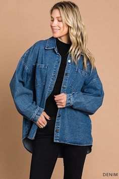 This is the perfect jacket for any look! The Lena Oversized Denim Jacket comes in two colors so you can choose the perfect color for you. And you'll never have to worry about colder weather - with the oversized fit, you'll be warm and comfy all winter long! The Black is more of a vintage washed black.Model Measurements: Height: 5' 7" Waist: 24" Hips: 34" Bust: 32 Style With Jean Coat, Jeans Coat Outfit Jackets, Big Denim Jacket Outfit, Warm Beach Outfit, Oversized Denim Jacket Outfit Fall, Black Jacket Aesthetic, Dark Denim Jacket Outfit, Denim Jacket Outfit Fall, Jacket Jeans Outfit