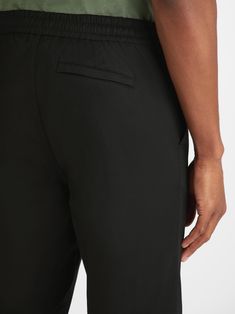 Designed with everyday wear in mind and offering special features for travelling, our Harris trousers are as luxurious as functional. Featuring a comfortable, regular fit with a straight leg finish, an elasticated waistband with a concealed drawstring makes for excellent travelling. Made in black, Harris has a single pocket at the back as well as angled pockets at the sides, all with concealed zips. Ideal for tucking your passport into for safe keeping. Super soft and breathable, our Harris twil Derek Rose, Mens Trousers Casual, Black Trousers, Close To Home, Casual Trousers, Black Pattern, Mens Trousers, Suits You, New Black