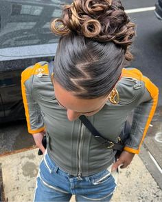 Y2k Hairstyles, Cute Curly Hairstyles, Hairdos For Curly Hair, Hair Stylies, Hair Stylist Life, Baddie Hairstyles, Aesthetic Hair, Pretty Hairstyles