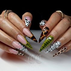 Nail Art Vert, Safari Nails, Nails Vibrant, Snake Skin Nails, Animal Nail Designs, Paznokcie Hello Kitty, Safari Look