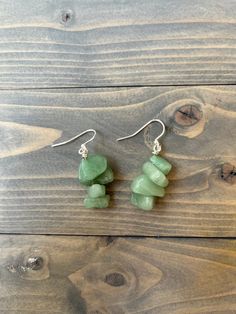 Handmade green gemstone earrings Green Aventurine Drop Earrings, Green Jade Earrings With Natural Stones, Green Jade Earrings For Pierced Ears, Aventurine Dangle Earrings For Gift, Aventurine Natural Stone Earrings Gift, Green Jade Earrings For May Birthstone, Aventurine Natural Stone Earrings, Green Aventurine Dangle Earrings, Green Sterling Silver Drop Earrings