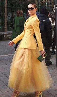 Classy Vintage Outfits, Cogic Fashion, Tulle Skirts Outfit, Classy Vintage, Chique Outfits, Elegante Casual, Vestidos Vintage, Mode Inspo