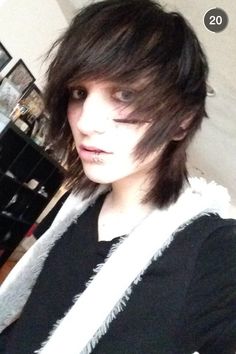 Johnnie Guilbert Guy Liner, Emo Scene Outfits, Dyed Hair Pastel, Long Gray Hair