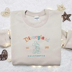 Introducing the Mickey Disneyland Est 1955 California Embroidered Shirt, a unique piece of Disney magic that captures the spirit of Disneyland Shirt, World Of Disney, Hawaiian Shirt Women, Disney Memories, Disneyland Shirts, Disney Lover, Embroidered Hoodie, Disney Style, Couple Shirts