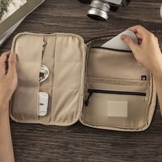 Wherever your journeys take you and your family, the Tech Pouch 2L is the perfect companion. Whether you’re exploring the great outdoors or simply commuting to work or school, this folio-style pouch provides secure storage for your tech essentials, shielding them from bumps and impacts along the way. Commuting To Work, Tech Organization, Tech Essentials, Small Gadgets, Tech Pouch, Padded Pouch, Arctic Blue, Making Space, Commute To Work