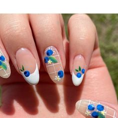 Fun Nails Spring, Blueberry Nails Art, Hand Paint Nail Art, Bridgerton Nails Design, Bluey Inspired Nails, Blueberry Nail Design, Nails For August, Blueberry Nail Art, Nails August