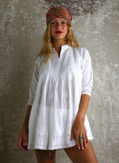 COMFORTABLE white beach or city dress with handmade cotton embroidery is very easy to wear. this super soft cotton is very pleasant in all seasons! for a beach outing with a swimsuit, by the pool, in the evening for a restaurant with jeans or shorts! .. under pullover also... VERSATILE soft 100% cotton white dress is very popular tunic for lazy days in your house, to go shopping or even for a party.. the embroidery is incredible. it is an elegant piece, which requires a unique know-how. TIMELESS classic casual women dresses. All season cotton tunic with handmade embroidery for beach or city wear, elegant and simple, to wear in all circumstances. This is an ancestral Indian HANDMADE technique. Model size: 170 cm CHOOSE YOUR SIZE : 34: Bust size: 80 CM Sleeve: 34 CM Length: 74 CM Cleaning: b White Bohemian Tunic With Chikankari Embroidery, Bohemian Cotton Embroidered Dress For Daywear, White Summer Folk Style Tunic, White Summer Folk Tunic, White Folk Tunic For Summer, White Cotton Tunic With Floral Embroidery, White Folk Style Summer Tunic, Summer Cotton Tunic For Daywear, Bohemian Cotton Tunic For Daywear