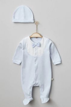 Introducing the Classic Elegance Bow Tie Collection: The Premier Baby Boy Layette Sets Welcome your newborn baby boy into the world with the epitome of style and comfort with our Classic Elegance Blue Homecoming Outfit. This 10-piece White Hospital Exit Set, crafted from 100% premium cotton, is designed to offer unparalleled softness and comfort for your little one's first journey home and beyond. Why the Classic Elegance Collection Stands Out: 100% Premium Cotton: Ensuring the softest touch aga Newborn Baby Clothes Set, Baby Homecoming, Homecoming Outfit, Tie Collection, Christmas Dress Baby, Tailored Jumpsuit, White Bow Tie, Chic Cardigan, Homecoming Outfits