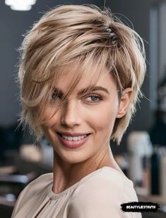 Short Choppy Hairstyles: Top 40 Cuts that are Trending this Year Choppy Side Bangs, Short Choppy Hairstyles, Short Choppy Layers, Stacked Inverted Bob, Short Stacked Bobs, Choppy Hairstyles, Stiletto Nails Short, Grey Hair Dye, Messy Pixie