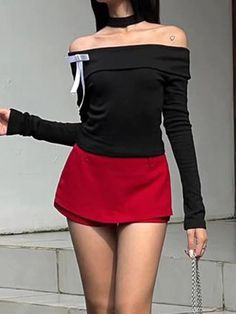 ⚡Buy 2023 Contrast Bow Decor Off Shoulder Long Sleeve Tee Red M under $16.00 in Tops&Tees at AnotherChill.com Online. Style: Casual/Street/Vintage/Sweet/Y2K/Sexy. Fabric Content: Polyester. Fit Type: Slim Fit. Neckline: Off the Shoulder. Sleeve Length: Long Sleeve. Stylish Design: The off shoulder design of this long sleeve tee adds a sexy and chic touch, perfect for those looking to make a fashion statement.. Sweet Bow Detail: The contrast bow decor at the front adds a sweet and girlish charm t Red Off Shoulder Top, Off The Shoulder Top Outfit, Off Shoulder Design, 2000s Outfits, Bow Decor, Princess Style, Shoulder Design, Long Sleeve Mini, Off Shoulder Tops