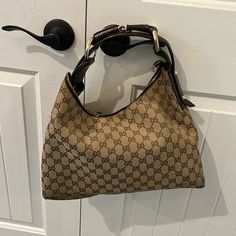 Ready To Ship Asap! Classic Gucci Boho Bag. Used But Good Condition. Classic Coloring. Roomy Yet Still Slim! Gucci Hobo Bag, Bags Gucci, Boho Bag, Gucci Bags, Hobo Bag, Gucci Bag, Bag Lady, Gucci, Color