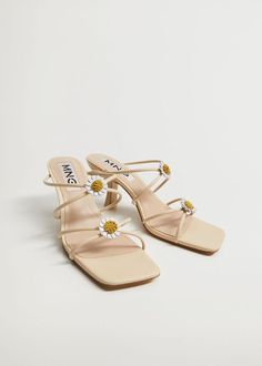 Summer Birthday Outfits, Mango Flower, Flower Heels, Sporty Sandal, Fisherman Sandals, Leather Floral, Floral Shoes, Leather Sandals Women, Spring Shoes