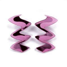 Zigzag into the now with these vibrant ZigZag Modern Pink Acrylic Earrings! They're lightweight and made from nickel-free titanium- perfect for all-day wear without the weight, so you'll never have to sacrifice style for comfort. Get ready to turn heads with these chic earrings! Details: The earrings are made from lightweight pink mirror acrylic. The earring posts and backs are made from nickel-free titanium. These modern pink earrings measure about 2.5 inches in length. These earrings are so li Modern Purple Earrings For Party, Us Penny, Pink Mirror, Mirror Acrylic, Pink Acrylic, Chic Earrings, Pink Acrylics, Earring Posts, Pink Earrings