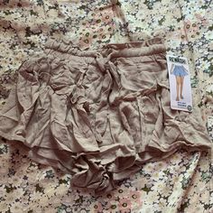 These Are An Xs Tan Ruffle Shorts From Rewash, They Are Nwt And Have A Tie At The Waist Casual Cotton Bloomers With Ruffles, Short Cotton Bottoms With Ruffles, Stretch Cotton Shorts With Ruffles, Stretch Cotton Ruffle Shorts, Stretch Ruffle Cotton Shorts, Stretch Cotton Ruffled Shorts, Spring Beach Bloomers With Ruffles, Casual Summer Bloomers With Elastic Waistband, Spring Loungewear Bloomers In Short Length