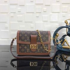 ADC Fashion Lu-Vi bags - 1015 A+ Excellent Quality copies; Contact us if you've any questions in your mind. Support Team, Lv Bag, Wallet Case, Fashion Store, Fashion Statement, Louis Vuitton Bag, Luxury Bags, Clutch Bag, Dust Bag