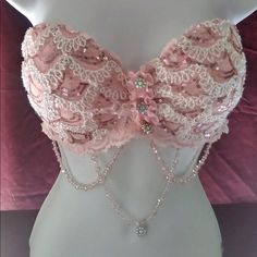 Bra Decorated With Pink And White Lace And Topped With A Crystal Chain And Rhinestone Buttons. Perfect For Lingerie Or A Night On The Town. Lace Bra Outfit, Pearl Bra, Bedazzled Bra, Burlesque Bra, Decorated Bras, Pink And White Lace, Costume Bra, Mermaid Bra, Rhinestone Bra