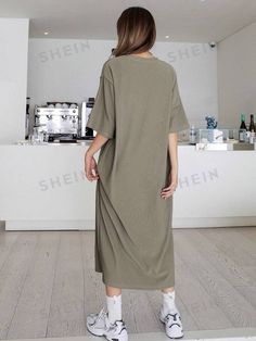 DAZY Solid Drop Shoulder Tee Dress | SHEIN USA Oversized Casual T-shirt Dress With Short Sleeves, Trendy Oversized Crew Neck T-shirt Dress, Oversized Short Sleeve T-shirt Dress, Cheap Oversized T-shirt Dress With Short Sleeves, Cheap Relaxed Fit T-shirt Dress For Women, Drop Shoulder Tee, Tee Dress, Fashion Online Shop, Online Fashion